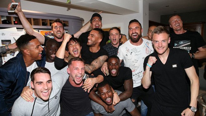 Leicester City: Đội bóng tí hon và chuyện cổ tích của nhà tân vô địch ảnh 2 Leicester City: Đội bóng tí hon và chuyện cổ tích của nhà tân vô địch ảnh 2