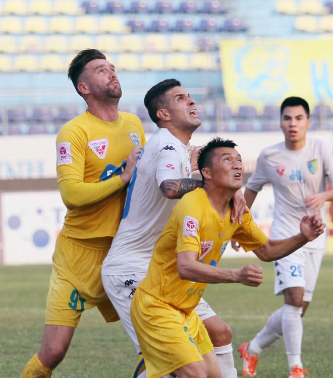 "Người hùng" Gonzalo và hơn 90 phút không thể quên cùng Hà Nội T&T ảnh 1 "Người hùng" Gonzalo và hơn 90 phút không thể quên cùng Hà Nội T&T ảnh 1