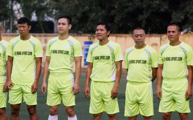 Bằng Kiều "đối đầu" Hồng Sơn trong trận đấu bóng đá từ thiện đầy ý nghĩa ảnh 4