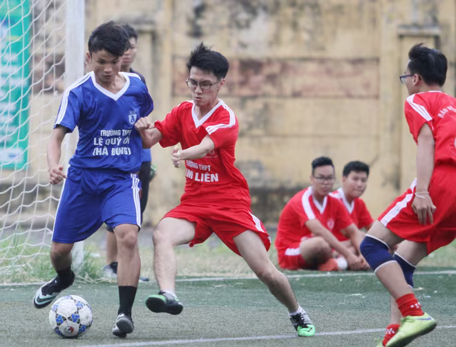 Kết quả, hình ảnh lượt trận ngày 19-10 giải bóng đá học sinh THPT Hà Nội ảnh 11 Kết quả, hình ảnh lượt trận ngày 19-10 giải bóng đá học sinh THPT Hà Nội ảnh 11