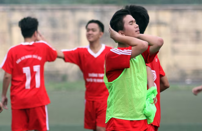 Hình ảnh tứ kết và lịch bán kết giải bóng đá học sinh THPT Hà Nội ảnh 5 Hình ảnh tứ kết và lịch bán kết giải bóng đá học sinh THPT Hà Nội ảnh 5