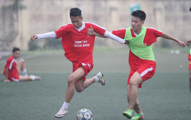 THPT Trần Quốc Tuấn và THPT Nguyễn Thị Minh Khai vào chung kết ảnh 1