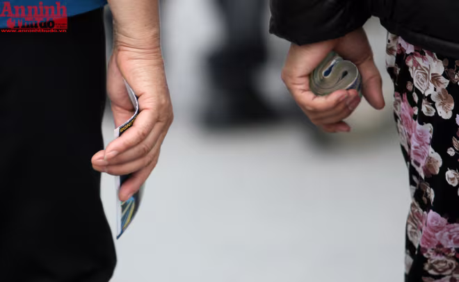 3 triệu đồng/cặp vé chợ đen trận Việt Nam - Indonesia ảnh 4 3 triệu đồng/cặp vé chợ đen trận Việt Nam - Indonesia ảnh 4