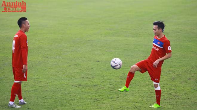 Công Phượng, Tuấn Anh tươi rói trong buổi tập đầu hè cùng U22 Việt Nam ảnh 9 Công Phượng, Tuấn Anh tươi rói trong buổi tập đầu hè cùng U22 Việt Nam ảnh 9