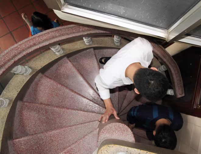 Bắt đầu kiểm tra đột xuất một loạt cơ sở karaoke, bar, vũ trường ở Hà Nội ảnh 6 Bắt đầu kiểm tra đột xuất một loạt cơ sở karaoke, bar, vũ trường ở Hà Nội ảnh 6