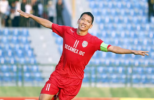 Điểm danh những cái tên "hot" nhất V-League 2018, dư luận quan tâm ảnh 6 Điểm danh những cái tên "hot" nhất V-League 2018, dư luận quan tâm ảnh 6