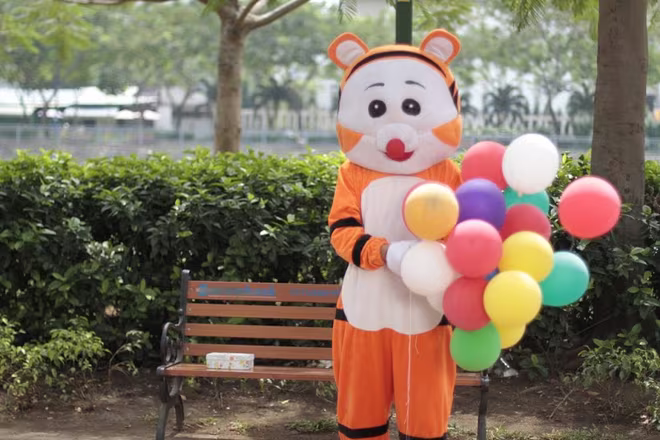 Phi Trường "bán bóng bay" trong dịp lễ Tình nhân   ảnh 3  Phi Trường "bán bóng bay" trong dịp lễ Tình nhân   ảnh 3