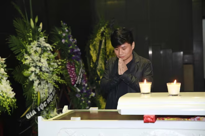Hình ảnh nghệ sĩ xót xa tiễn đưa nhạc sĩ Thanh Tùng  ảnh 17