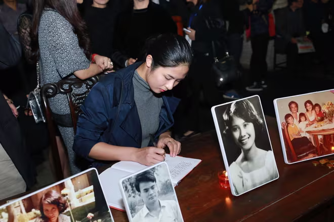 Hình ảnh nghệ sĩ xót xa tiễn đưa nhạc sĩ Thanh Tùng  ảnh 9