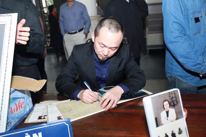 Hình ảnh nghệ sĩ xót xa tiễn đưa nhạc sĩ Thanh Tùng  ảnh 4