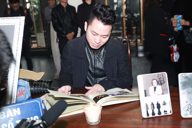 Hình ảnh nghệ sĩ xót xa tiễn đưa nhạc sĩ Thanh Tùng  ảnh 13