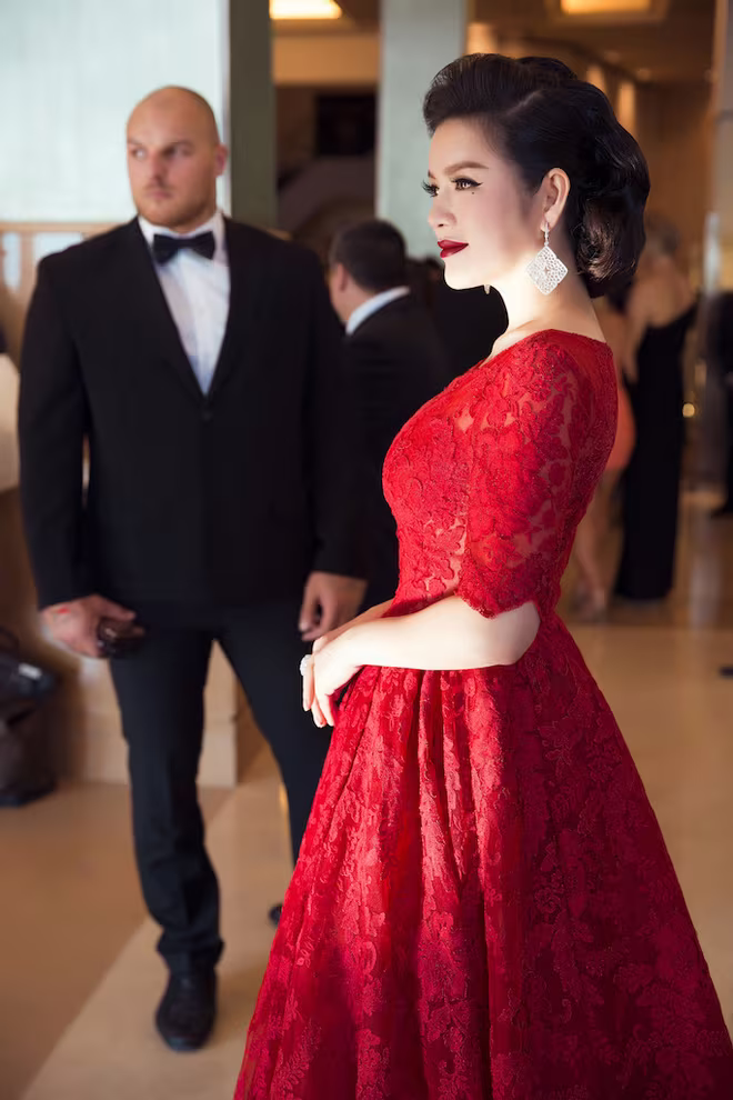 Lý Nhã Kỳ được khen giống Scarlett O'Hara trong "Cuốn theo chiều gió" ảnh 12