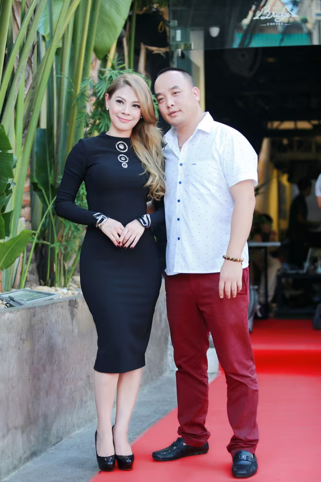 Lộ diện "soái ca" Việt "yểm trợ" Thanh Thảo trong liveshow riêng ảnh 14