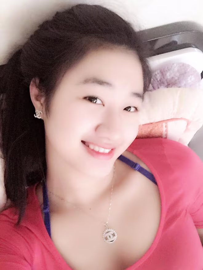 Nhan sắc đời thường của tân "Hoa hậu Bản sắc Việt toàn cầu"  ảnh 10 Nhan sắc đời thường của tân "Hoa hậu Bản sắc Việt toàn cầu"  ảnh 10