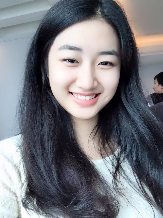 Nhan sắc đời thường của tân "Hoa hậu Bản sắc Việt toàn cầu"  ảnh 6 Nhan sắc đời thường của tân "Hoa hậu Bản sắc Việt toàn cầu"  ảnh 6