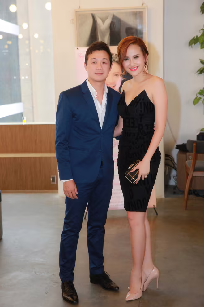 Á quân "The Face" Khánh Ngân vai trần bên MC Anh Tuấn ảnh 2 Á quân "The Face" Khánh Ngân vai trần bên MC Anh Tuấn ảnh 2