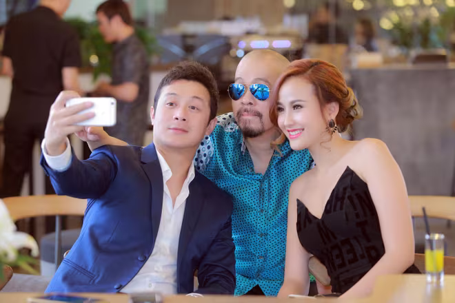 Á quân "The Face" Khánh Ngân vai trần bên MC Anh Tuấn ảnh 4 Á quân "The Face" Khánh Ngân vai trần bên MC Anh Tuấn ảnh 4