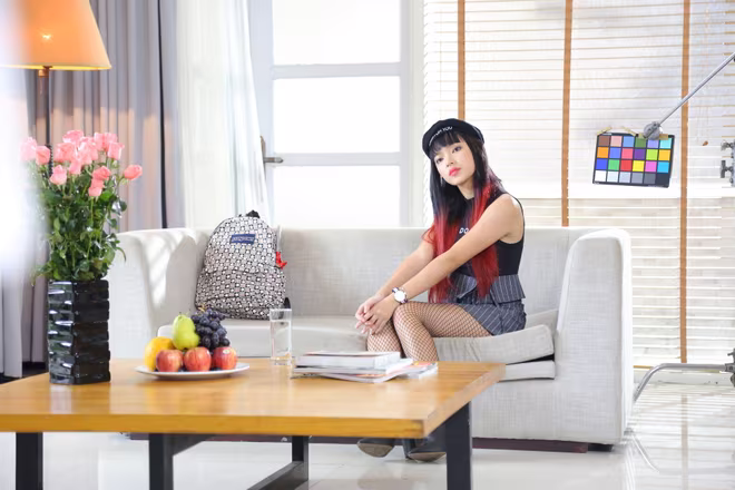 "Em chưa 18" gây tò mò với thông điệp "Trời tính không bằng… gái tính" ảnh 10