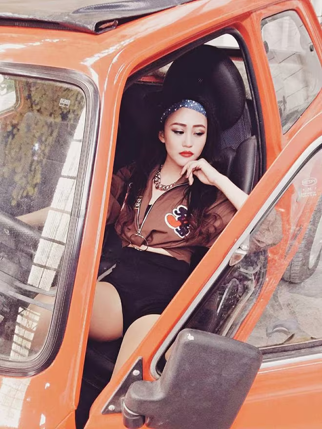 "Em chưa 18" gây tò mò với thông điệp "Trời tính không bằng… gái tính" ảnh 7