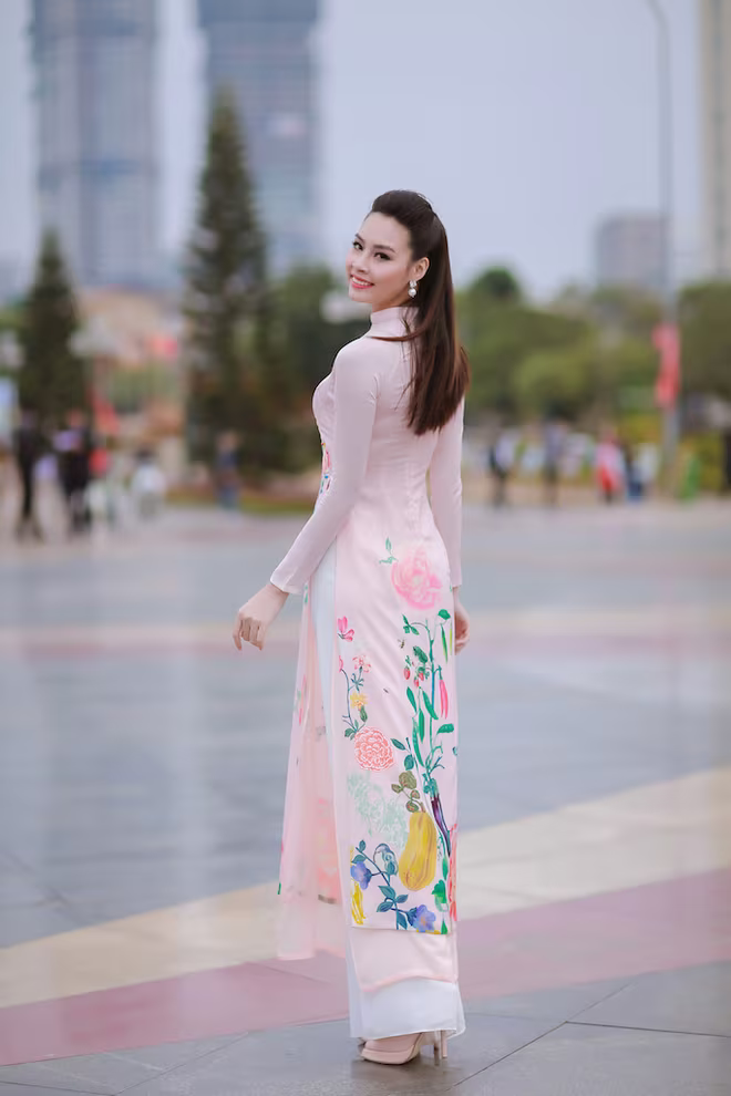 Ngắm nhan sắc rạng ngời của Hoa hậu Biển Thùy Trang  ảnh 6 Ngắm nhan sắc rạng ngời của Hoa hậu Biển Thùy Trang  ảnh 6