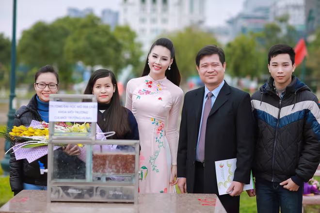 Ngắm nhan sắc rạng ngời của Hoa hậu Biển Thùy Trang  ảnh 13 Ngắm nhan sắc rạng ngời của Hoa hậu Biển Thùy Trang  ảnh 13