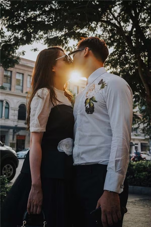 Rò rỉ ảnh lễ ăn hỏi của MC Thành Trung và bạn gái "hotgirl" ảnh 5 Rò rỉ ảnh lễ ăn hỏi của MC Thành Trung và bạn gái "hotgirl" ảnh 5