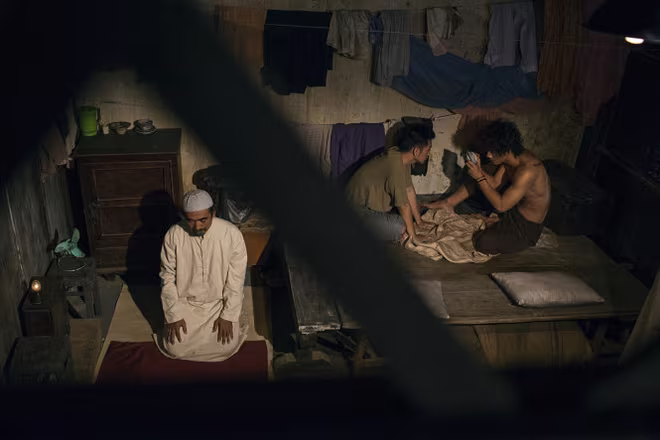 Nỗi ám ảnh cùng cực về sự cô đơn trong mỗi con người ảnh 2