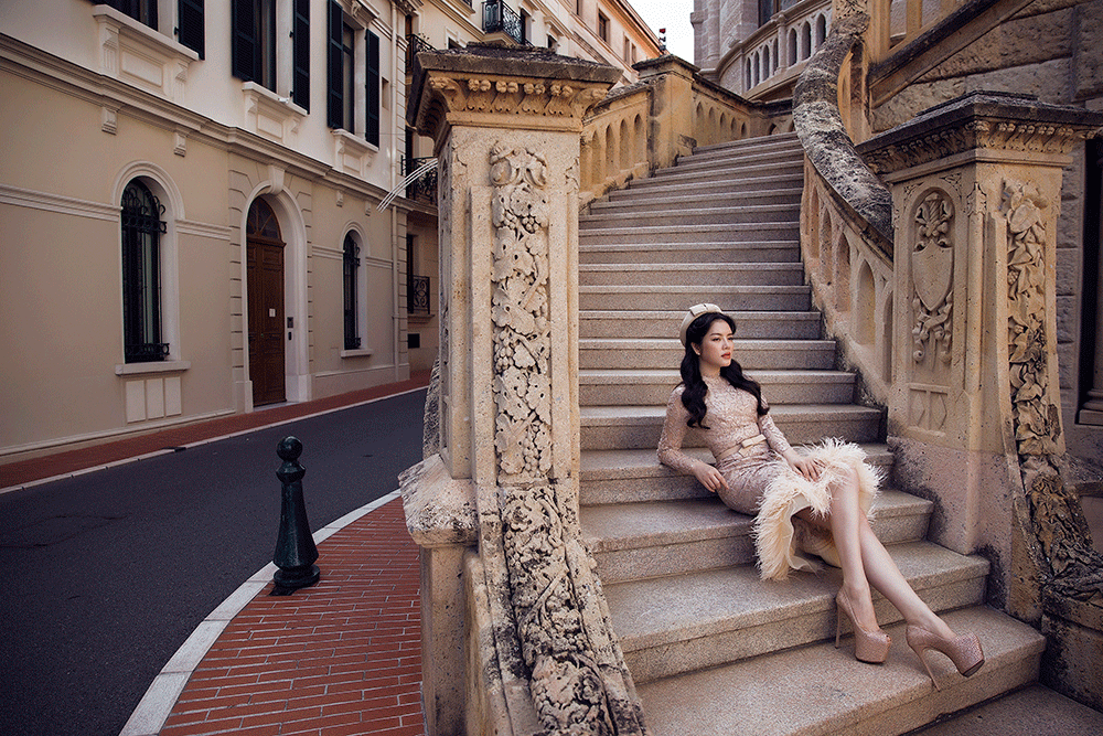 Vẻ đẹp cổ điển của Lý Nhã Kỳ bên lâu đài châu Âu ảnh 9