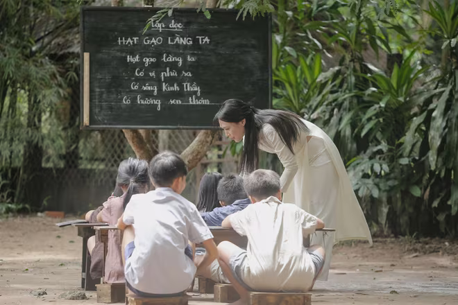 MV "Đừng hỏi em" của Mỹ Tâm tạo ra "cơn bão" mới ảnh 6 MV "Đừng hỏi em" của Mỹ Tâm tạo ra "cơn bão" mới ảnh 6