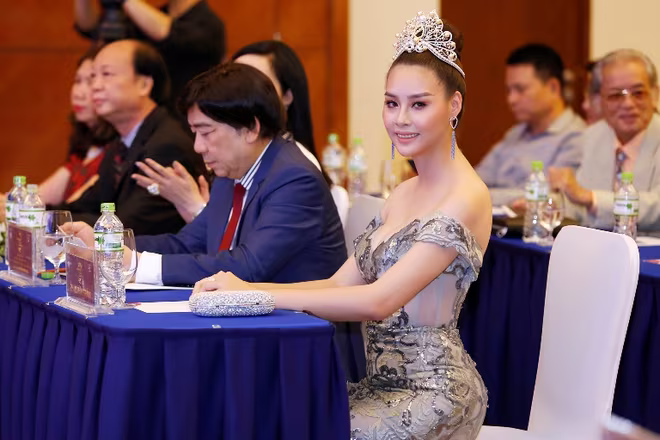 "Hoa hậu Biển" mở rộng quy mô tìm kiếm nhan sắc Việt toàn cầu ảnh 4 "Hoa hậu Biển" mở rộng quy mô tìm kiếm nhan sắc Việt toàn cầu ảnh 4