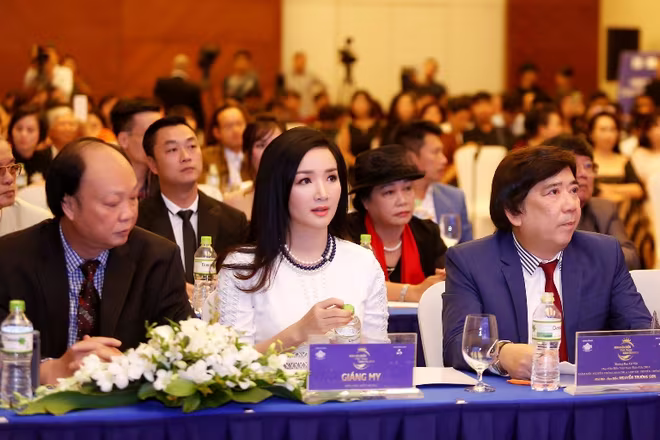 "Hoa hậu Biển" mở rộng quy mô tìm kiếm nhan sắc Việt toàn cầu ảnh 1 "Hoa hậu Biển" mở rộng quy mô tìm kiếm nhan sắc Việt toàn cầu ảnh 1