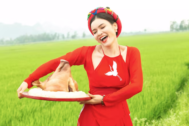 NSND Khải Hưng gây "choáng" khi lần đầu tiên đạo diễn MV ca nhạc ảnh 9 NSND Khải Hưng gây "choáng" khi lần đầu tiên đạo diễn MV ca nhạc ảnh 9