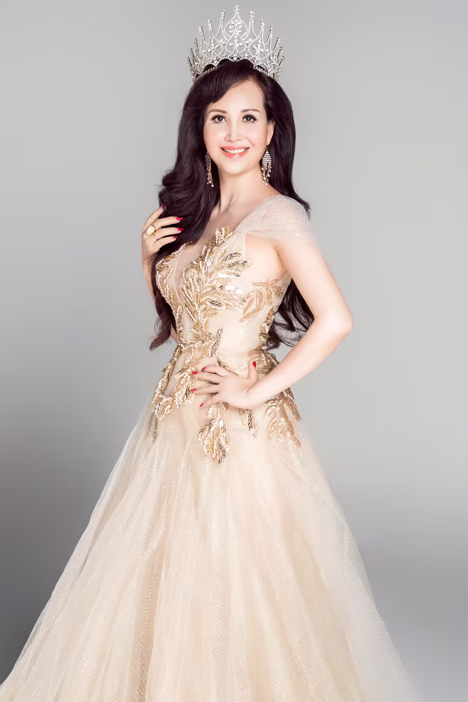 Các cựu "Hoa hậu Việt Nam" đời đầu - ngày ấy & bây giờ ảnh 2