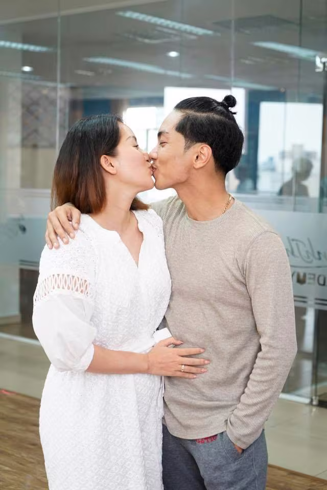 Khánh Thy - Phan Hiển nói gì trước tin đồn chia tay? ảnh 4 Khánh Thy - Phan Hiển nói gì trước tin đồn chia tay? ảnh 4