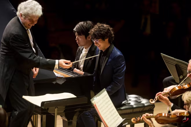 Kiều Minh Tuấn nói về chuyện tình yêu với "mẹ đơn thân" trong và ngoài phim ảnh 4 Kiều Minh Tuấn nói về chuyện tình yêu với "mẹ đơn thân" trong và ngoài phim ảnh 4