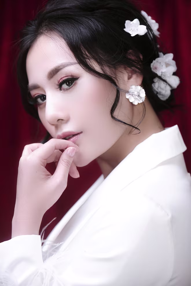 Đạo diễn "Quỳnh búp bê" nhiều lần rơi nước mắt vì quá thương Phương Oanh ảnh 7