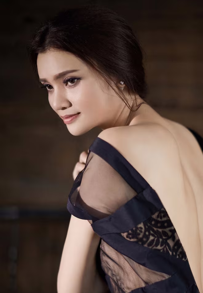 Ca sĩ Phương Thảo bất ngờ tiết lộ từng lấy chồng lần 2 và đang chờ "sang đò" lần 3 ảnh 3