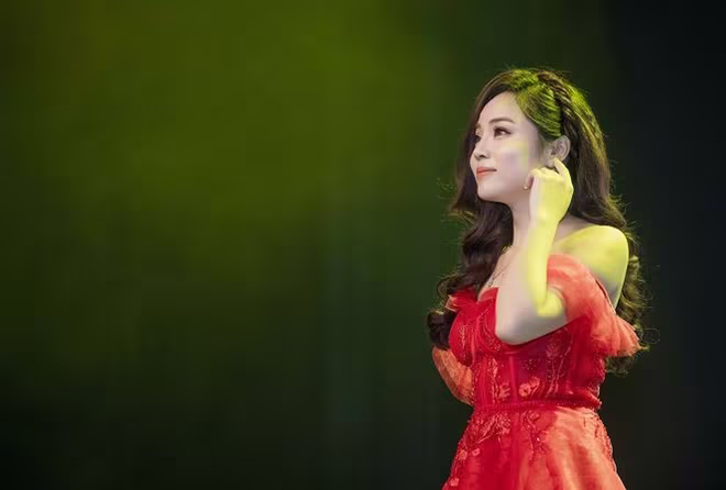 Ca sĩ Mai Diệu Ly: 11 năm đi hát, vẫn ở nhà thuê, đi diễn bằng taxi ảnh 1 Ca sĩ Mai Diệu Ly: 11 năm đi hát, vẫn ở nhà thuê, đi diễn bằng taxi ảnh 1