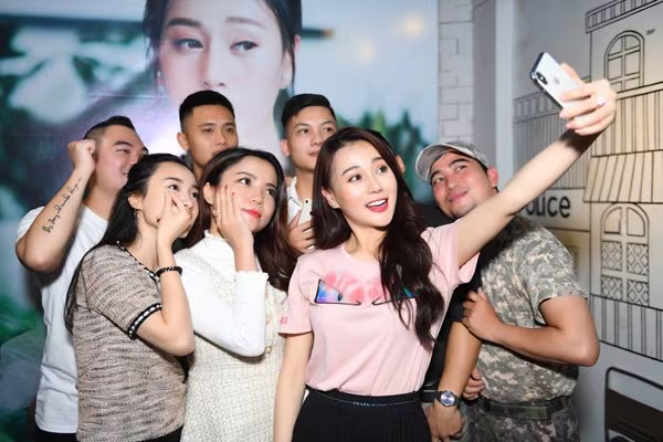 "Hậu" phim "Quỳnh búp bê", Phương Oanh bày tỏ: "Không sợ điều tiếng" ảnh 1 "Hậu" phim "Quỳnh búp bê", Phương Oanh bày tỏ: "Không sợ điều tiếng" ảnh 1