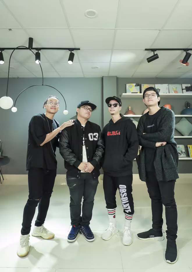 Chuyện ít biết về tác giả của bản hit "Một nhà" - nhóm Dalab ảnh 3 Chuyện ít biết về tác giả của bản hit "Một nhà" - nhóm Dalab ảnh 3