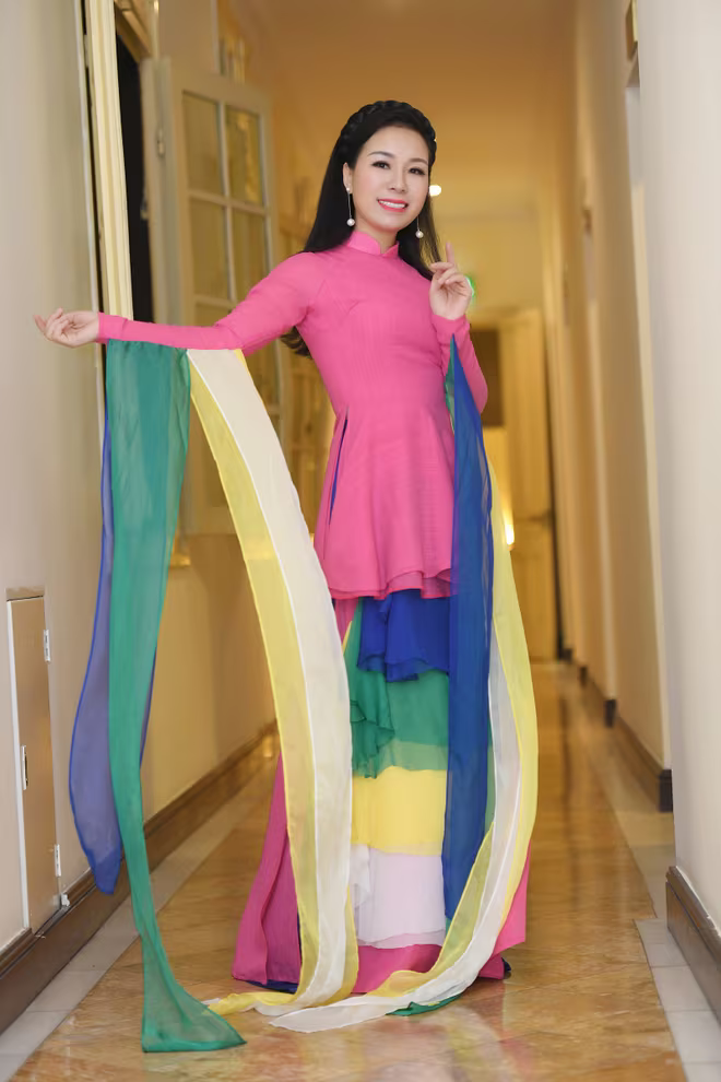 Ca sĩ Thu Hà lần đầu tiên tiết lộ về cô em gái ruột tài năng Linh Hoa ảnh 6