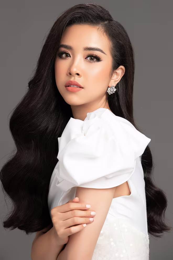 Sau 1 năm lỡ hẹn, Á hậu Thúy An chính thức đại diện Việt Nam thi quốc tế ảnh 4 Sau 1 năm lỡ hẹn, Á hậu Thúy An chính thức đại diện Việt Nam thi quốc tế ảnh 4