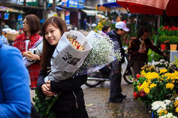 Những sắc hoa Tết ngập tràn phố phường Hà Nội ảnh 10 Những sắc hoa Tết ngập tràn phố phường Hà Nội ảnh 10