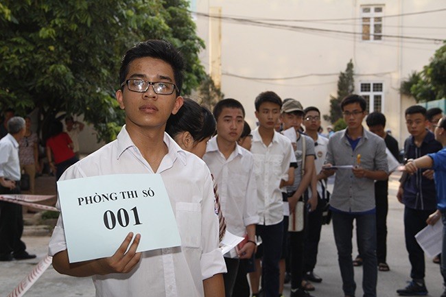 Thông tin “Trích đề thi vào Đại học Quốc gia Hà Nội năm 2015” là bịa đặt ảnh 1 Thông tin “Trích đề thi vào Đại học Quốc gia Hà Nội năm 2015” là bịa đặt ảnh 1