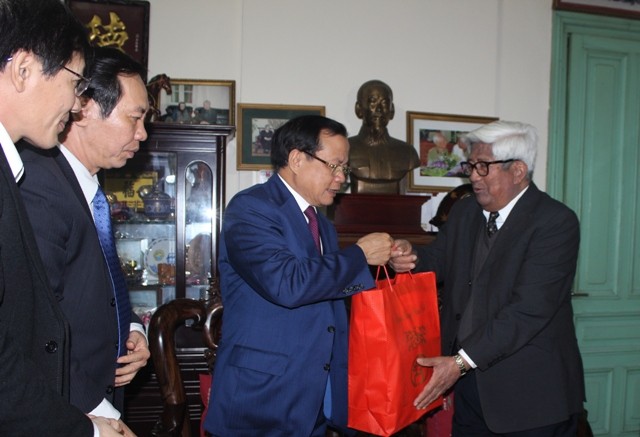 Bí thư Thành ủy Hà Nội thăm và chúc Tết các đồng chí nguyên lãnh đạo, các nhà khoa học, văn nghệ sĩ ảnh 1 Bí thư Thành ủy Hà Nội thăm và chúc Tết các đồng chí nguyên lãnh đạo, các nhà khoa học, văn nghệ sĩ ảnh 1