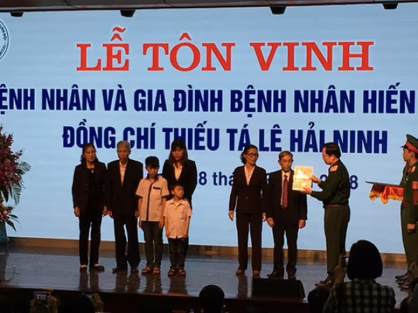 Bệnh viện 108 cam kết tuyển dụng hai con trai Thiếu tá hiến tạng cứu 6 người ảnh 1 Bệnh viện 108 cam kết tuyển dụng hai con trai Thiếu tá hiến tạng cứu 6 người ảnh 1