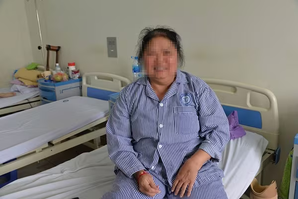 Thà chết chứ không chịu mổ lấy sỏi thận vì quá sợ ảnh 1