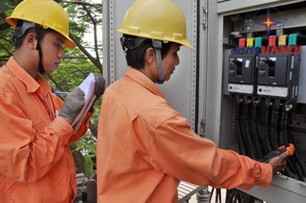 EVN HANOI đẩy mạnh công tác dịch vụ khách hàng ảnh 1 EVN HANOI đẩy mạnh công tác dịch vụ khách hàng ảnh 1