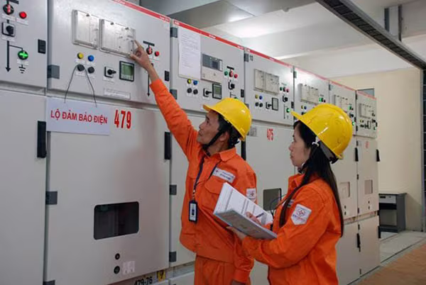 Biến động đầu vào từ 3-5%: EVN được quyền tăng giá điện? ảnh 1 Biến động đầu vào từ 3-5%: EVN được quyền tăng giá điện? ảnh 1