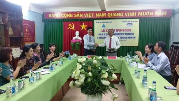 "Sữa học đường" đến với 70 nghìn trẻ ở Vĩnh Long ảnh 1 "Sữa học đường" đến với 70 nghìn trẻ ở Vĩnh Long ảnh 1